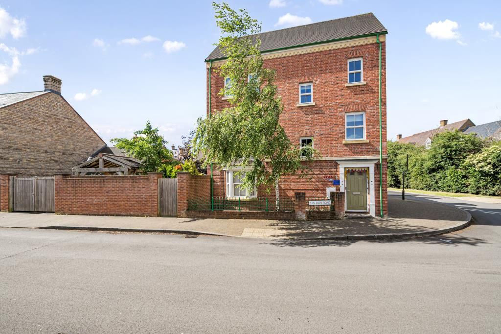 Property photo 1 of 10 External View