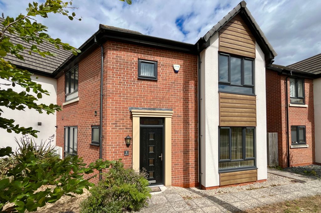 Property photo 1 of 18 1