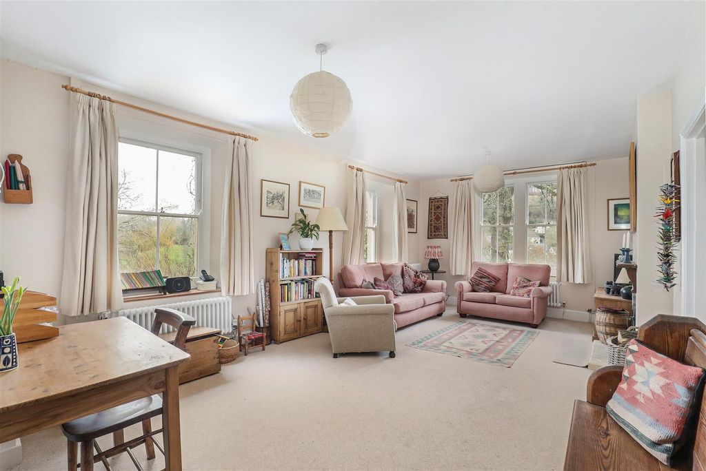 Property photo 3 of 39 Ph4_6414325.Jpg