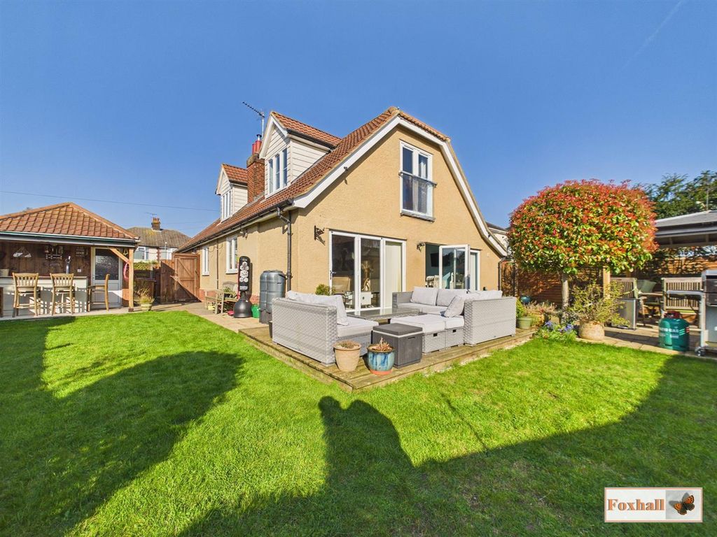 Property photo 1 of 33 Rear Garden