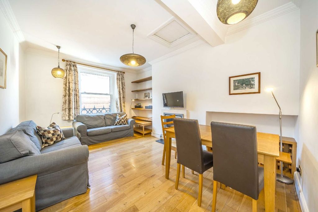 Property photo 2 of 7