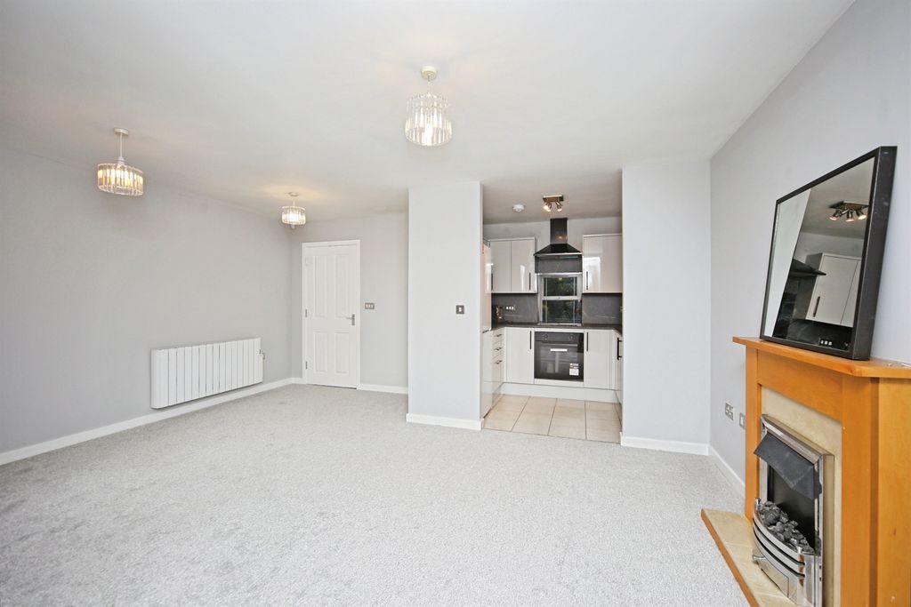 Property photo 3 of 17