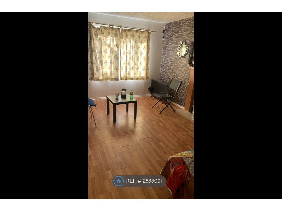 Property photo 1 of 3