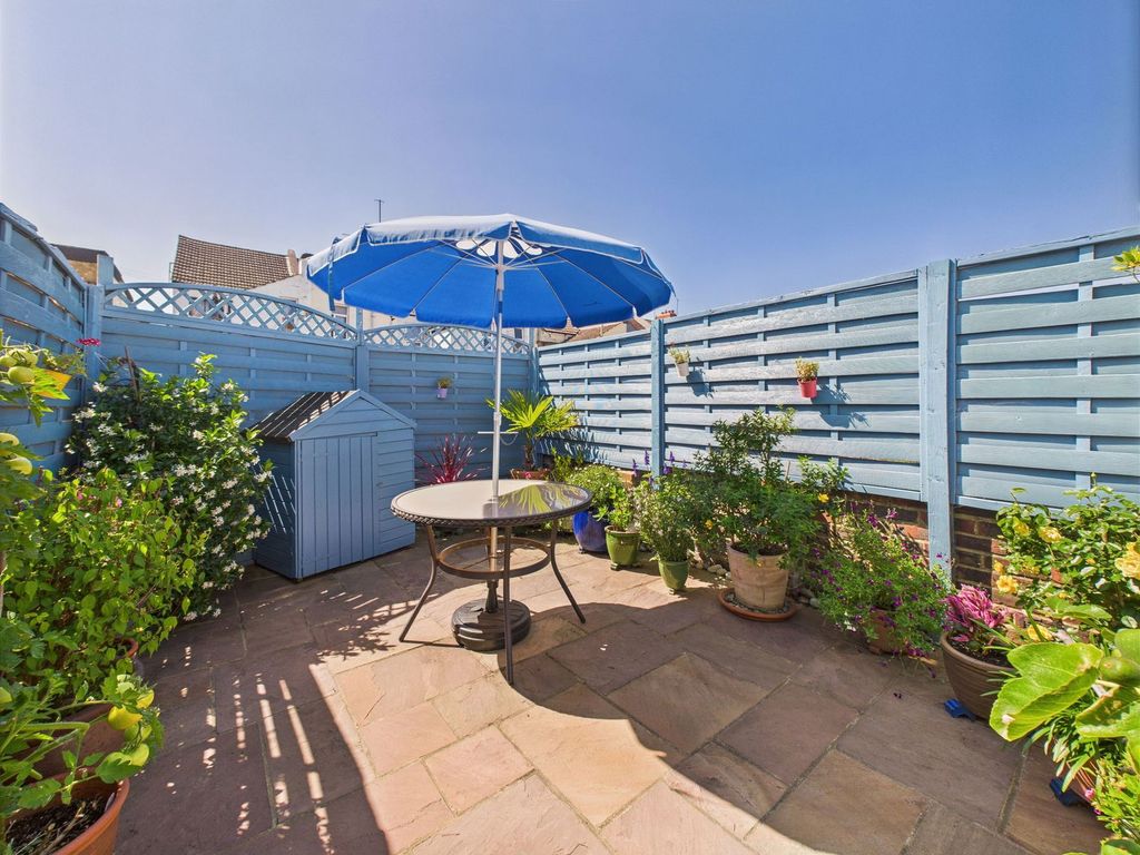 Property photo 2 of 14
