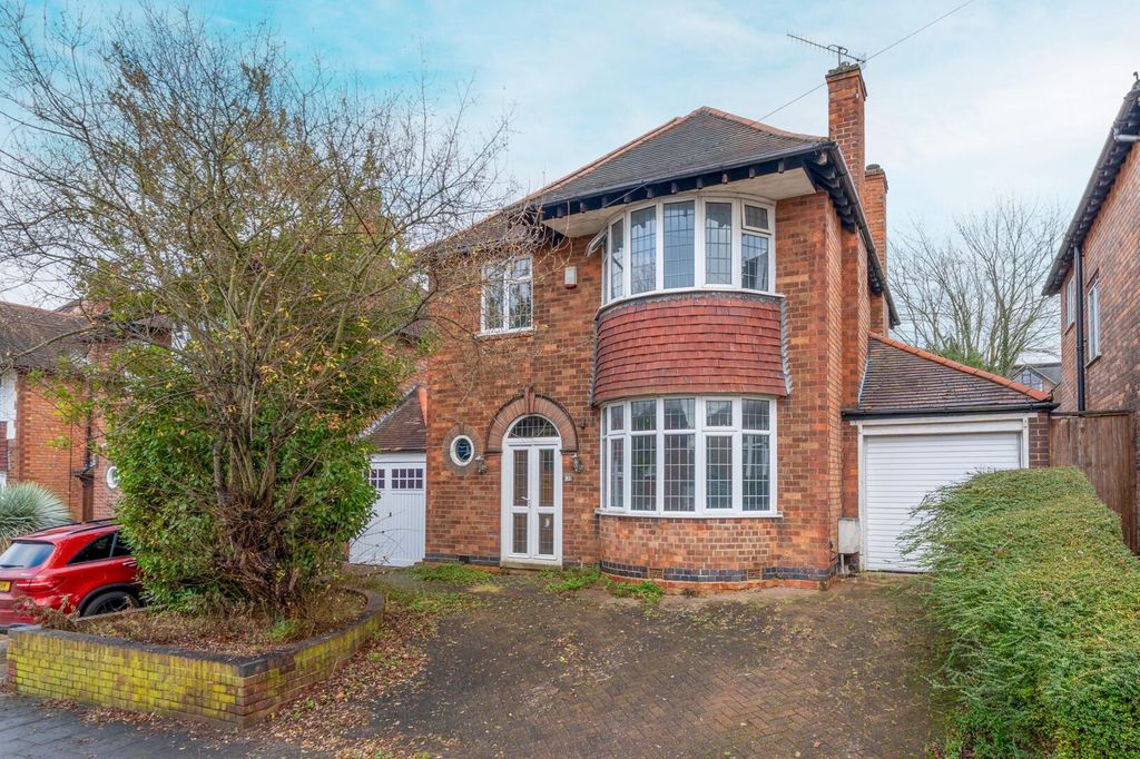 Property photo 1 of 16 Front (Exterior)