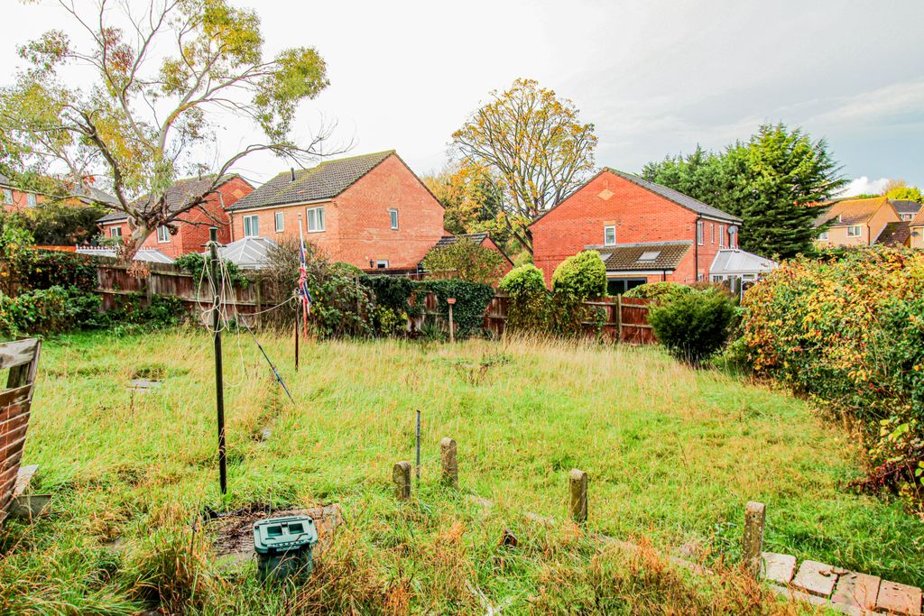Property photo 2 of 7 Rear Garden