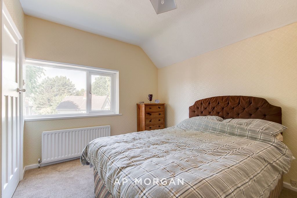 Property photo 3 of 16 Picture No. 02