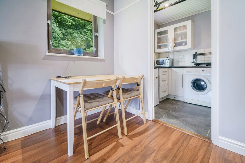 Property photo 3 of 13 Dining Area