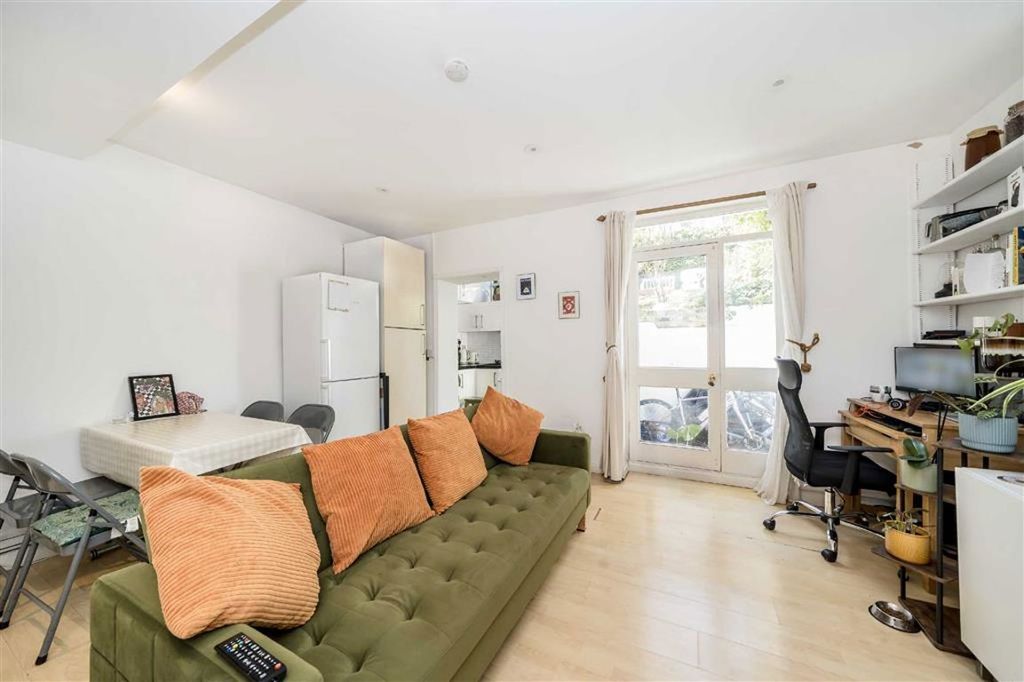Property photo 2 of 5
