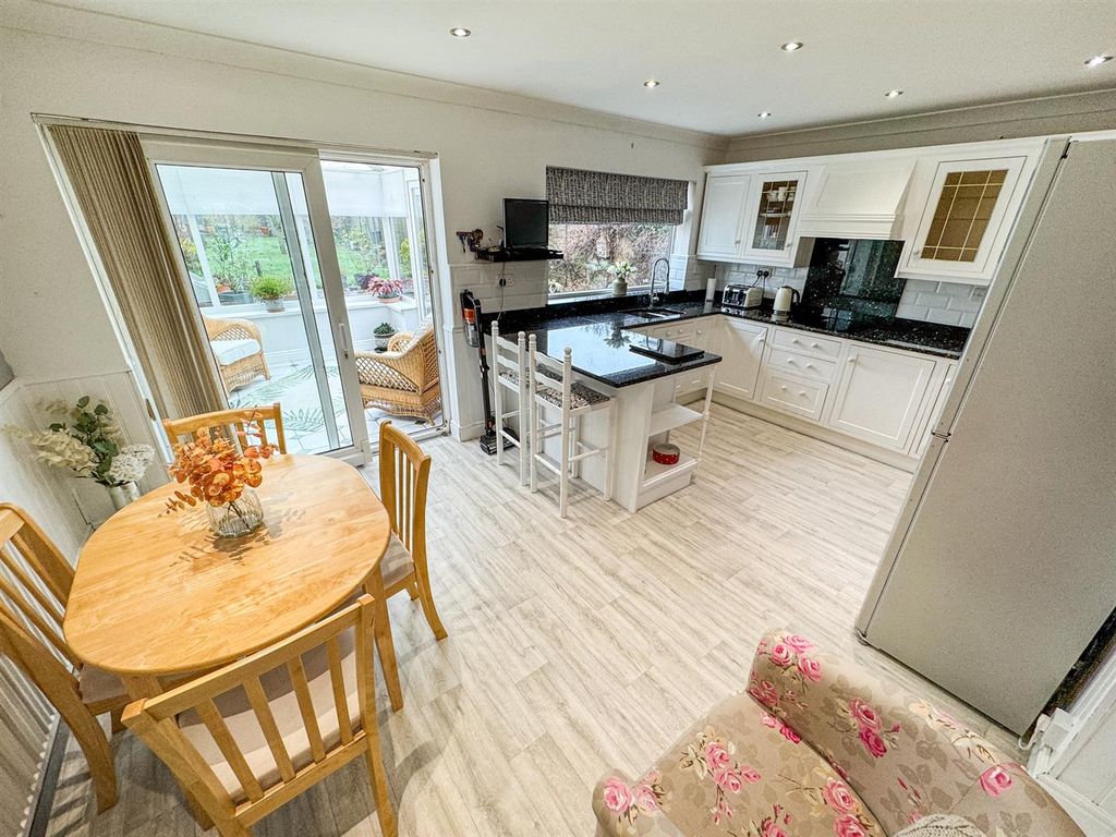 Property photo 2 of 39 Img_1554.Jpg