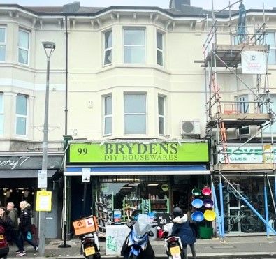 Property photo 1 of 8 Photo 5