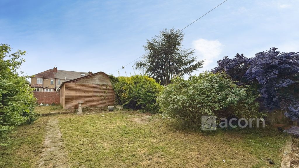 Property photo 2 of 10 E7Cf0A12--4Ebd-A1...