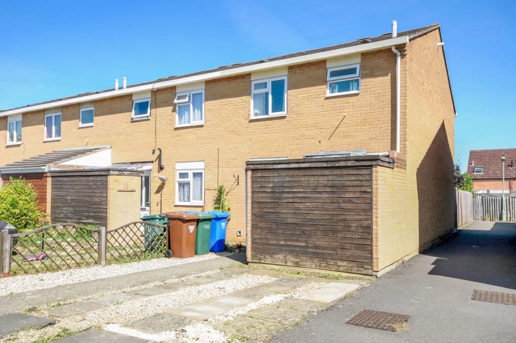 Property photo 1 of 10 External Front