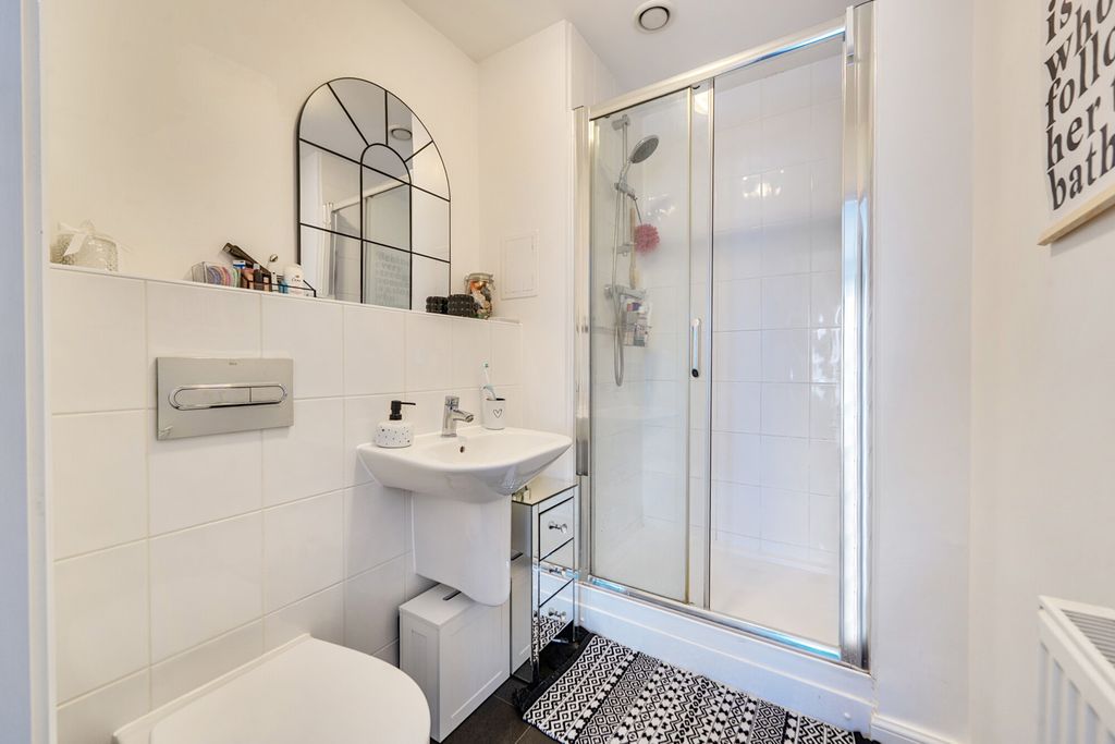 Property photo 3 of 14 1466556-14-6A1732...
