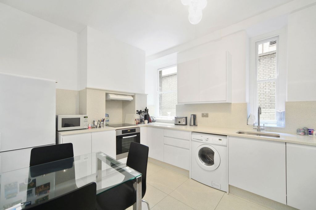 Property photo 2 of 12 E_Mg_8892_2_Edite...
