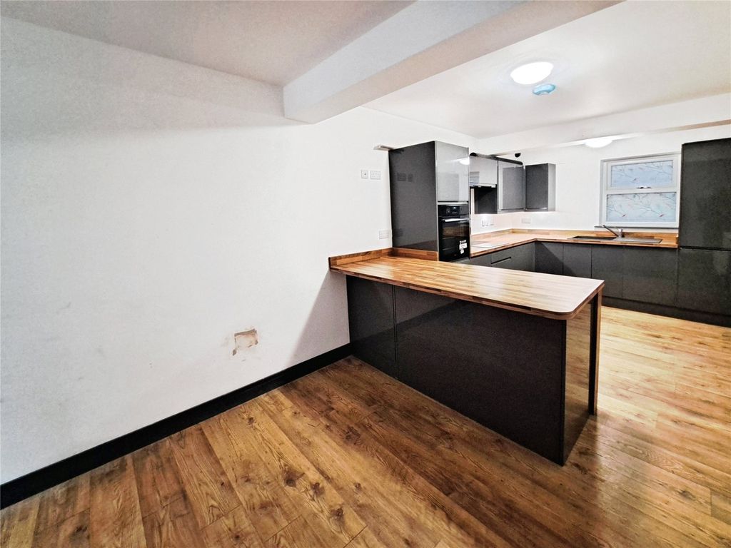 Property photo 3 of 10 Kitchen Dining Room