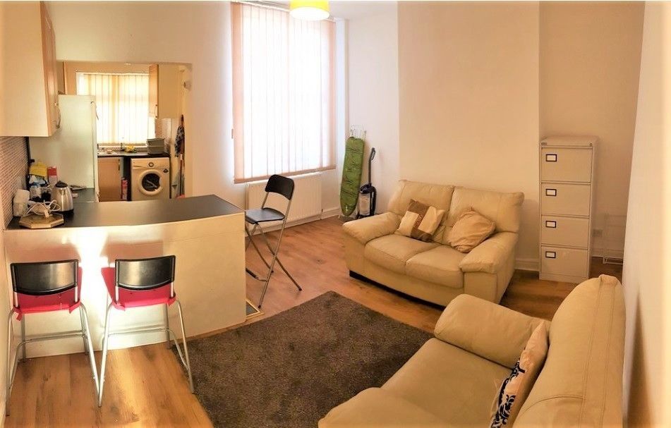 Property photo 3 of 6 Bright, Neatly Presented Living Area With Comfy Se...