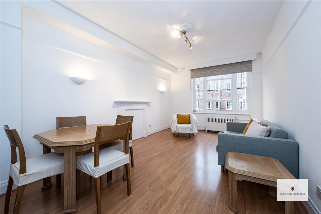 Property photo 2 of 10 Princess Court 33-002 Hr - Hpa.Jpg