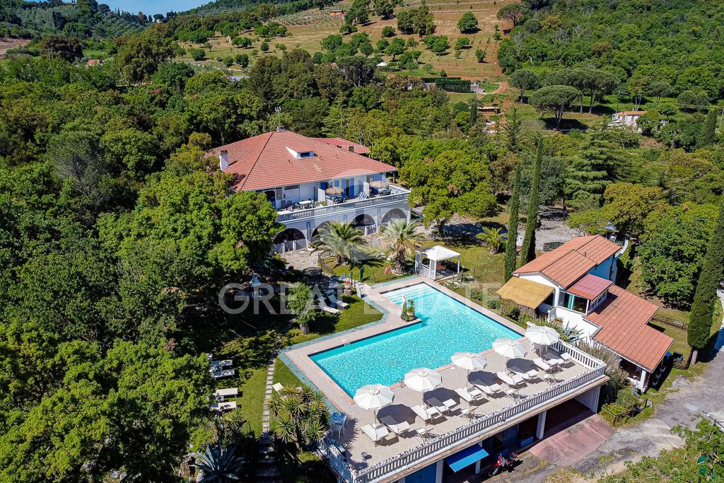 Property photo 2 of 64