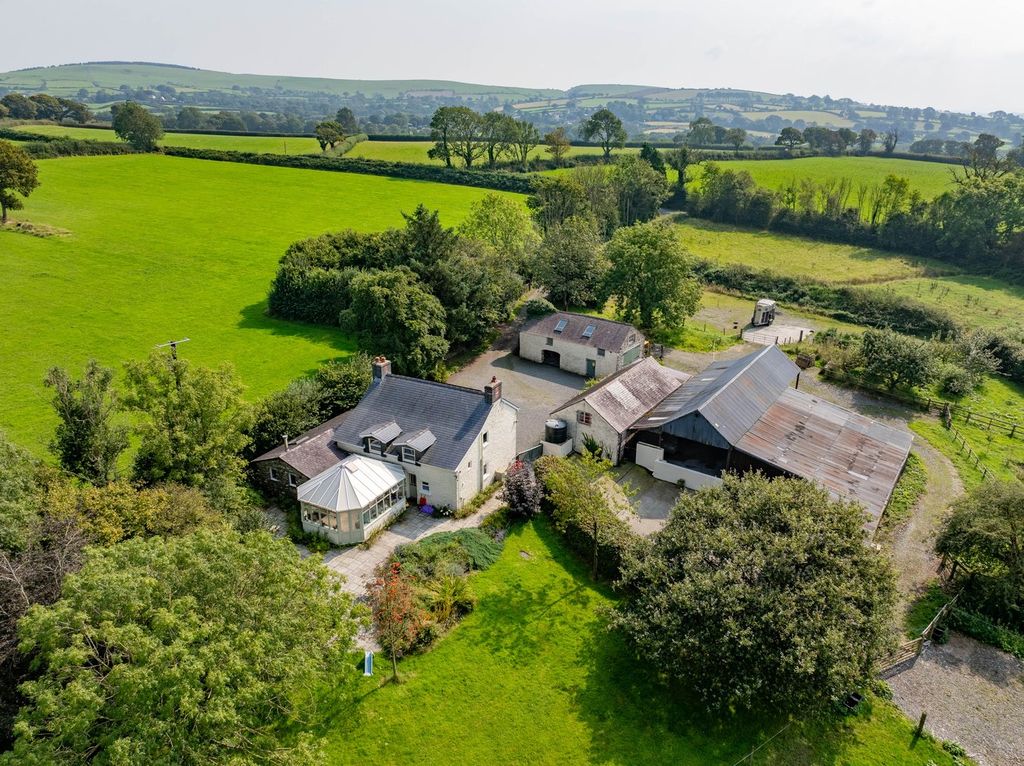 Property photo 1 of 83