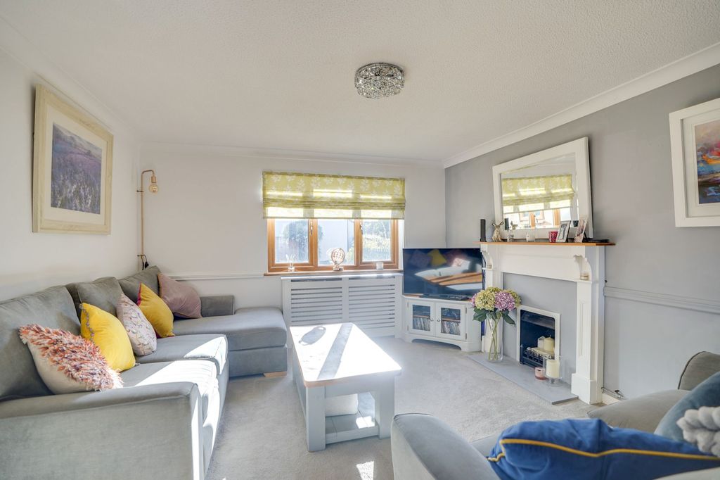 Property photo 3 of 18