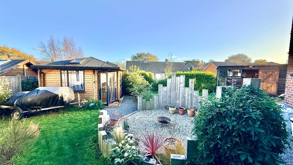 Property photo 3 of 25