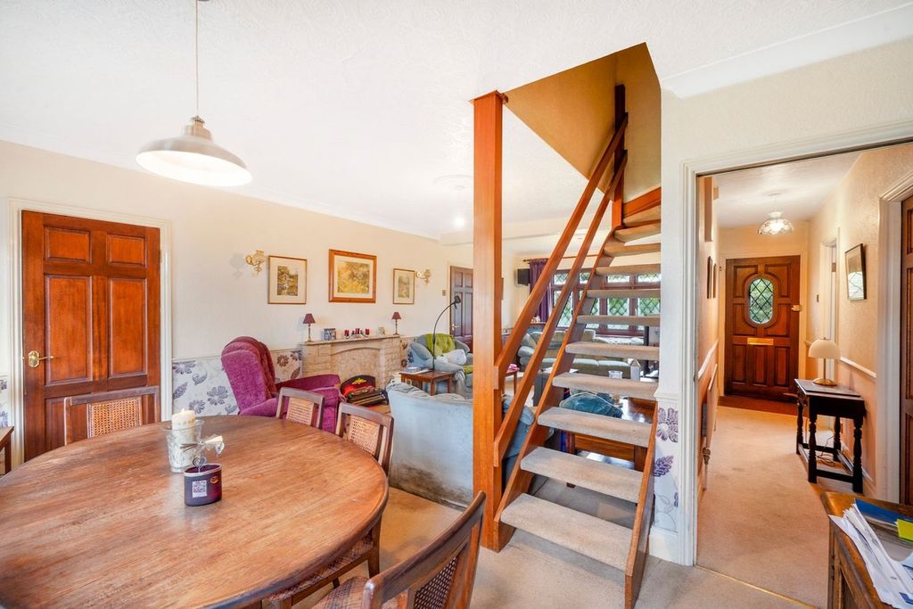 Property photo 3 of 22