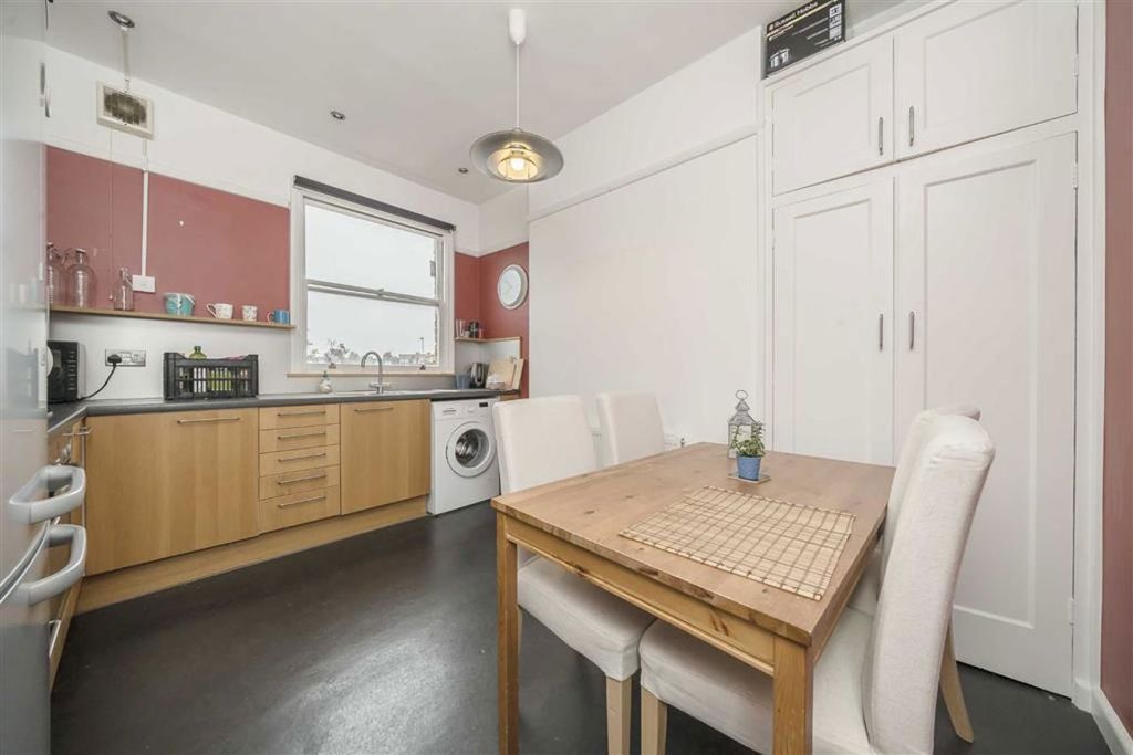 Property photo 3 of 4