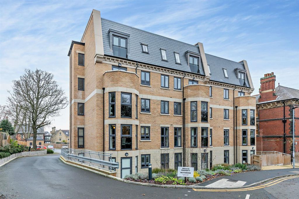 Property photo 1 of 18 Beckett Grange