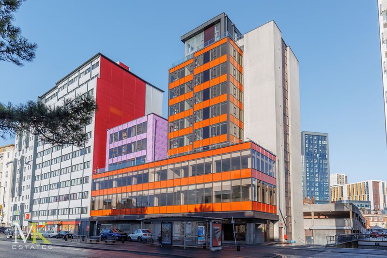 Property photo 1 of 9 Photo 11