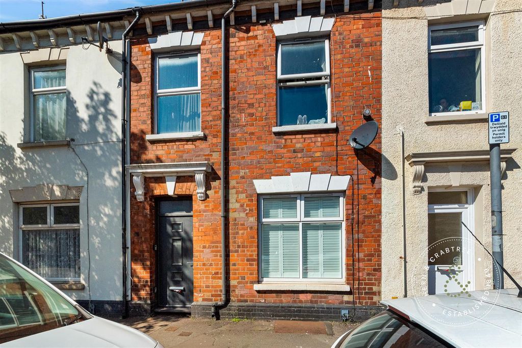 Property photo 1 of 17 Lower-Cathedral-Road-21.Jpg