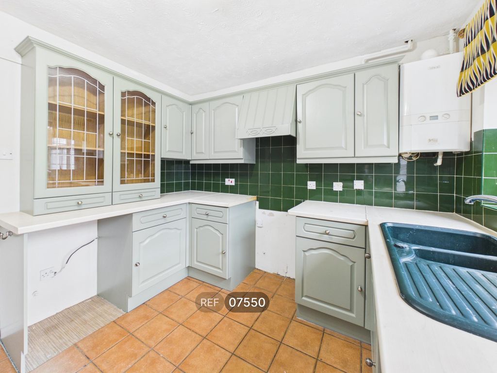 Property photo 2 of 20 Kitchen