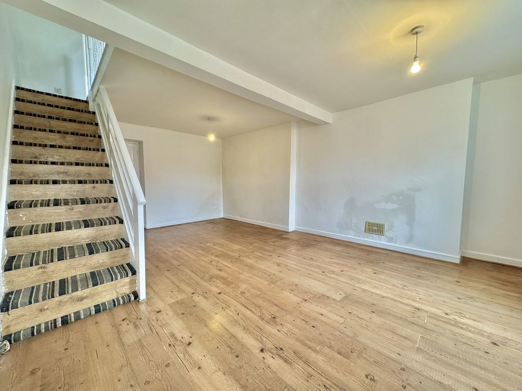 Property photo 2 of 11 Not Specified