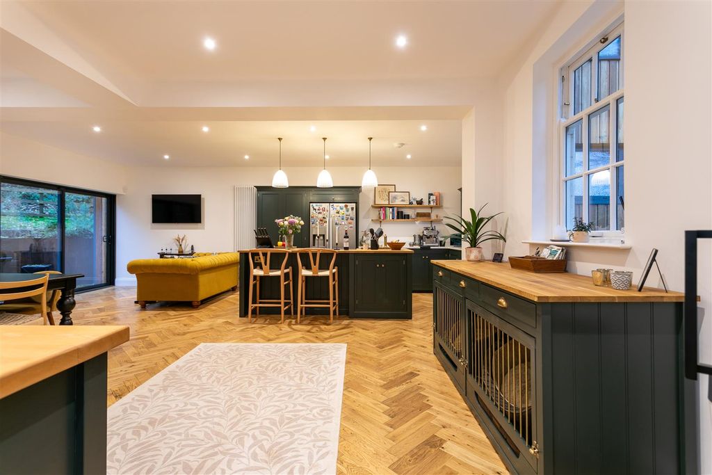 Property photo 3 of 51 3