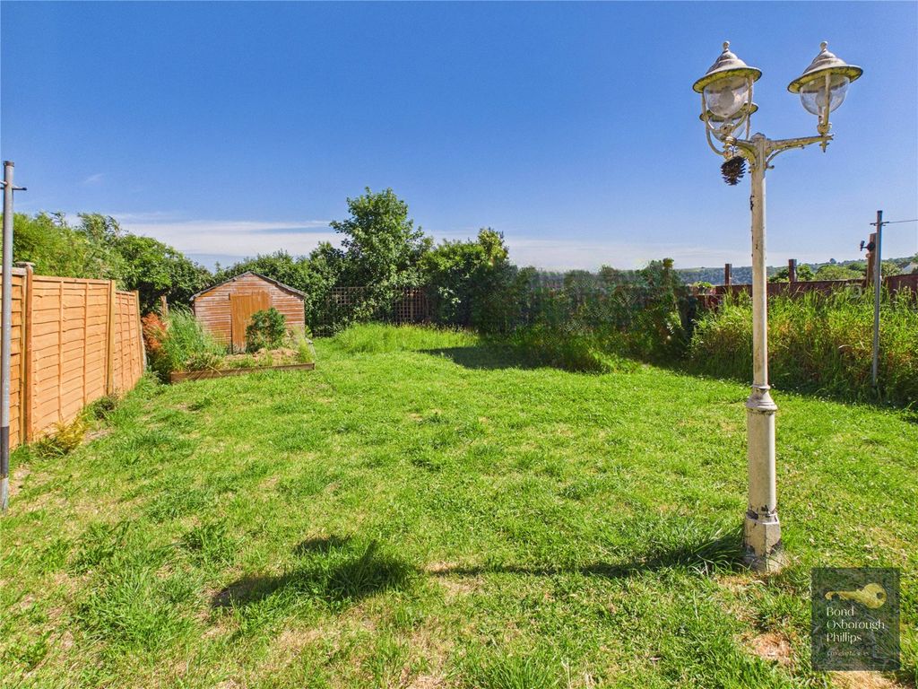 Property photo 3 of 25 Picture No. 05