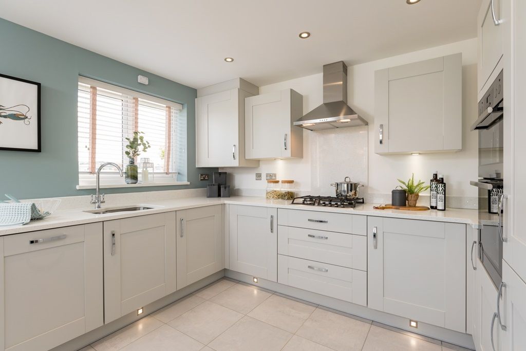 Property photo 2 of 12 Beautifully Designed With Ample Storage