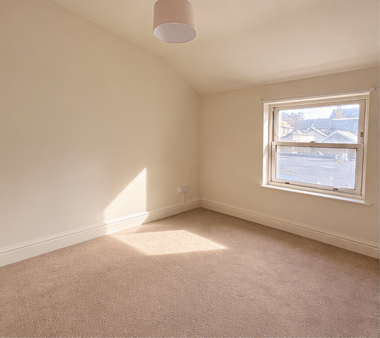 Property photo 3 of 9 Property Empty 1