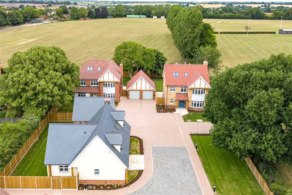 Property photo 2 of 25 Picture No. 03