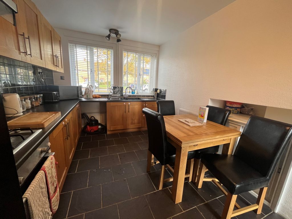 Property photo 2 of 15 Photo 6