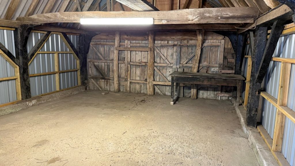 Property photo 2 of 3