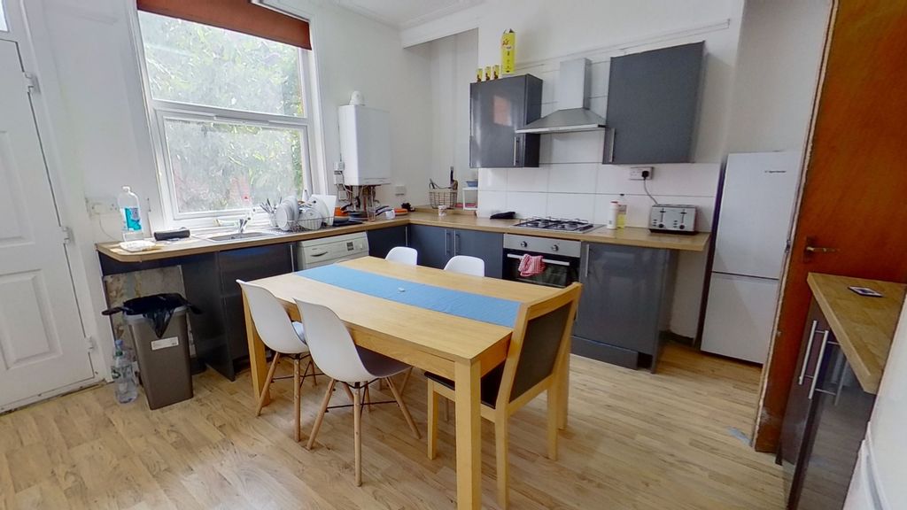 Property photo 3 of 16 41-Richmond-Avenue-08252021155207.Jpg