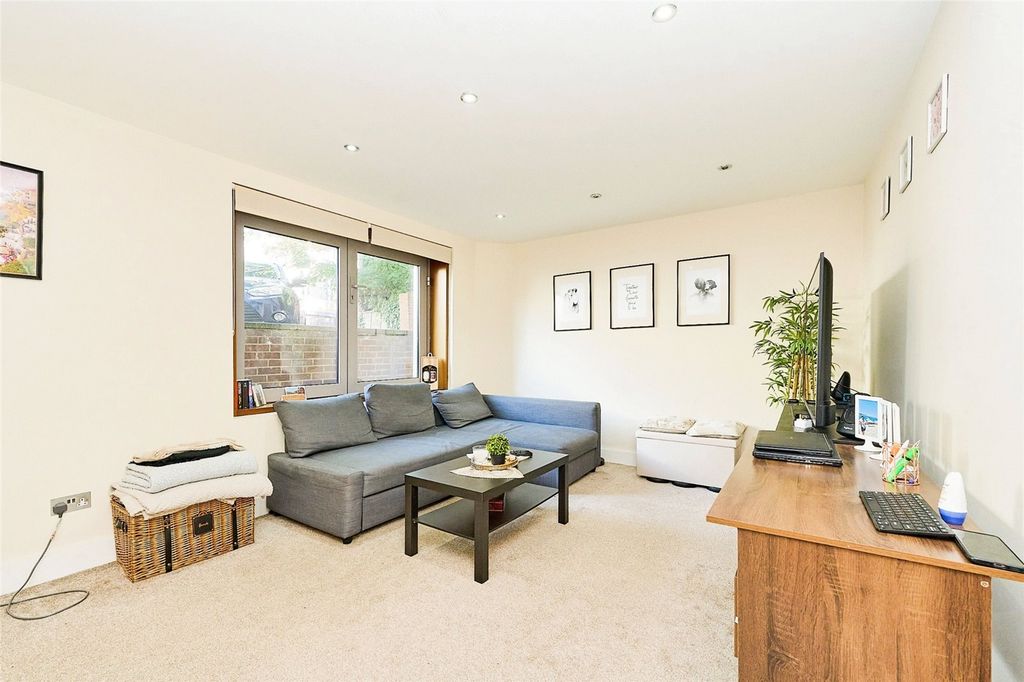 Property photo 2 of 11 Picture No. 05