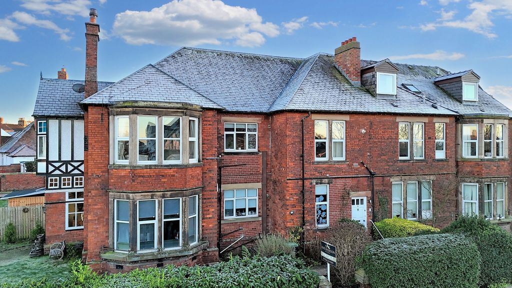 Property photo 1 of 15 Front