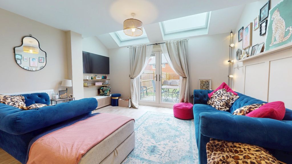 Property photo 2 of 15 4851081