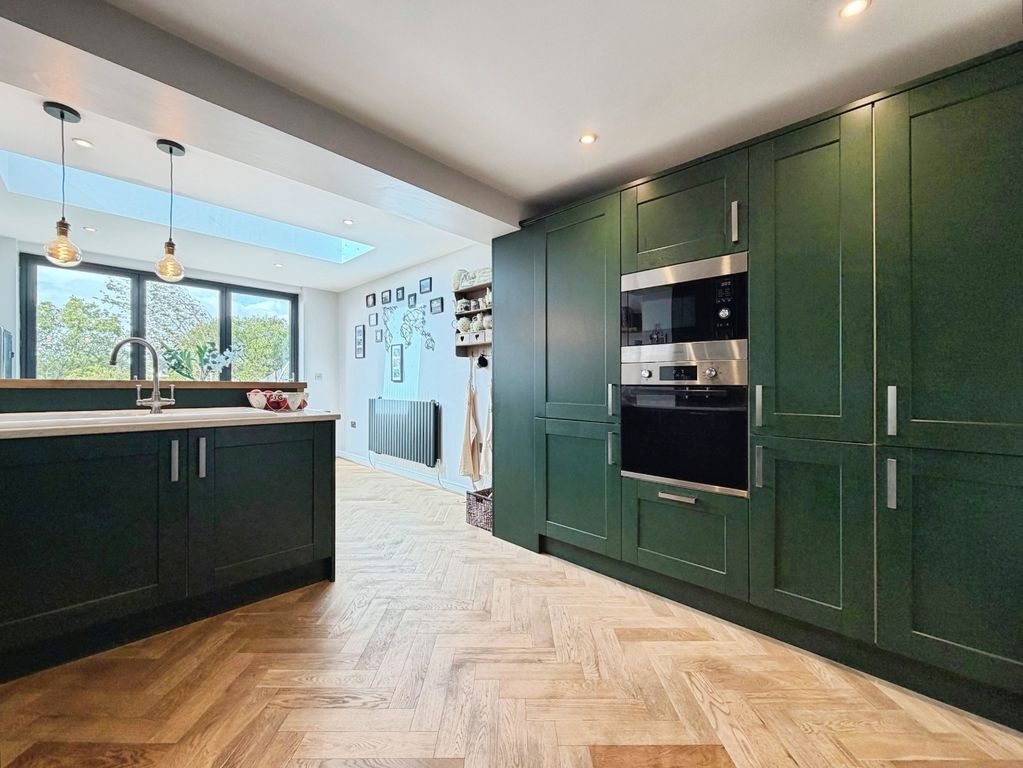 Property photo 1 of 21 Kitchen/Diner