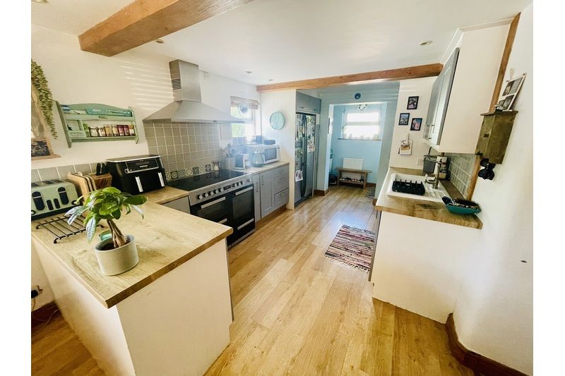 Property photo 2 of 30