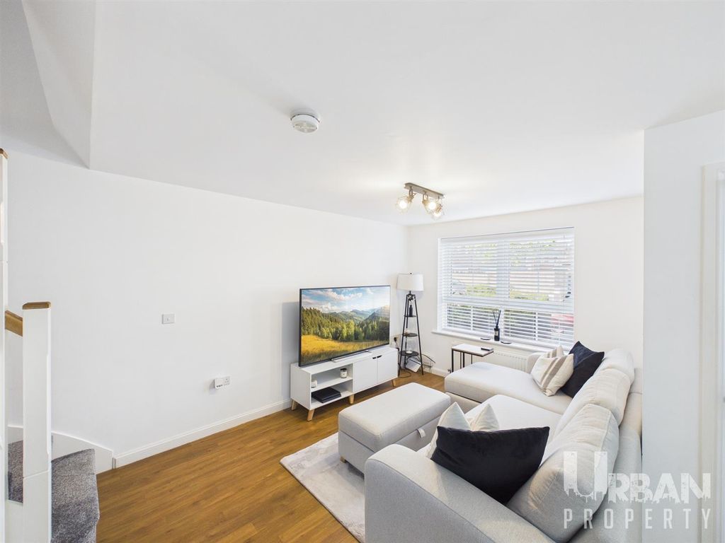 Property photo 3 of 7 Cam03038G0-Pr0235-Still002.Jpg