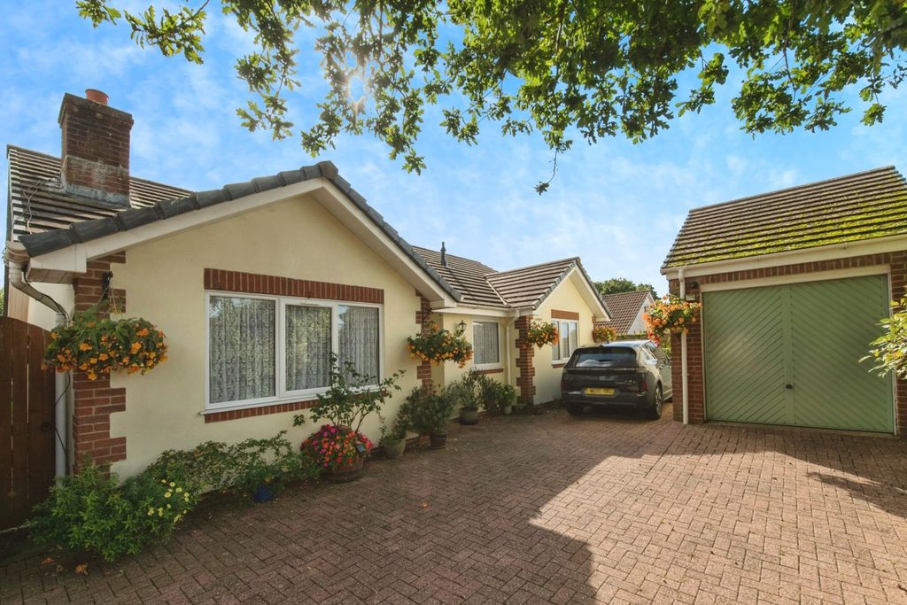 Property photo 1 of 17 Photo