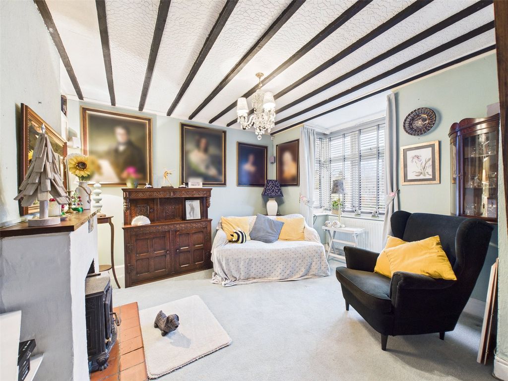 Property photo 2 of 21 Picture No. 13