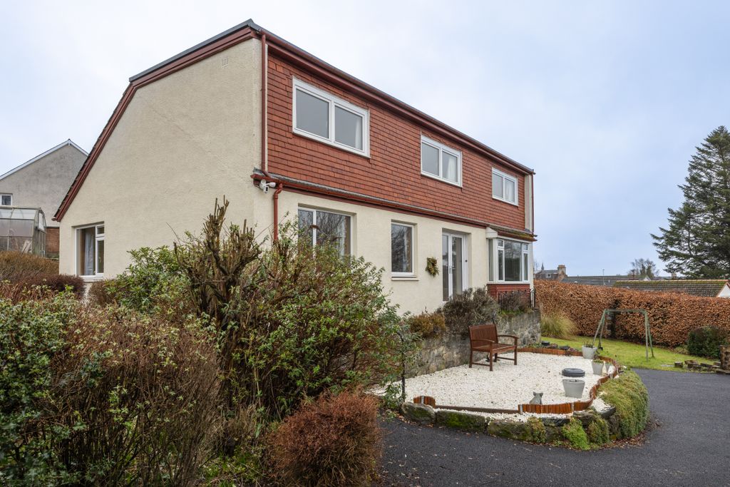 Property photo 2 of 45